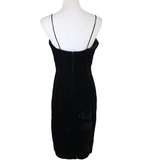 Black Velvet Evening Sheath Dress Above Knee Length Sleeveless Embellished Sz 9 - Picture 2 of 8